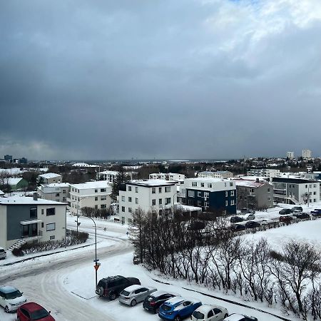 Jm Homestay - A Cozy Two Bedroom Apartment 레이캬비크 외부 사진