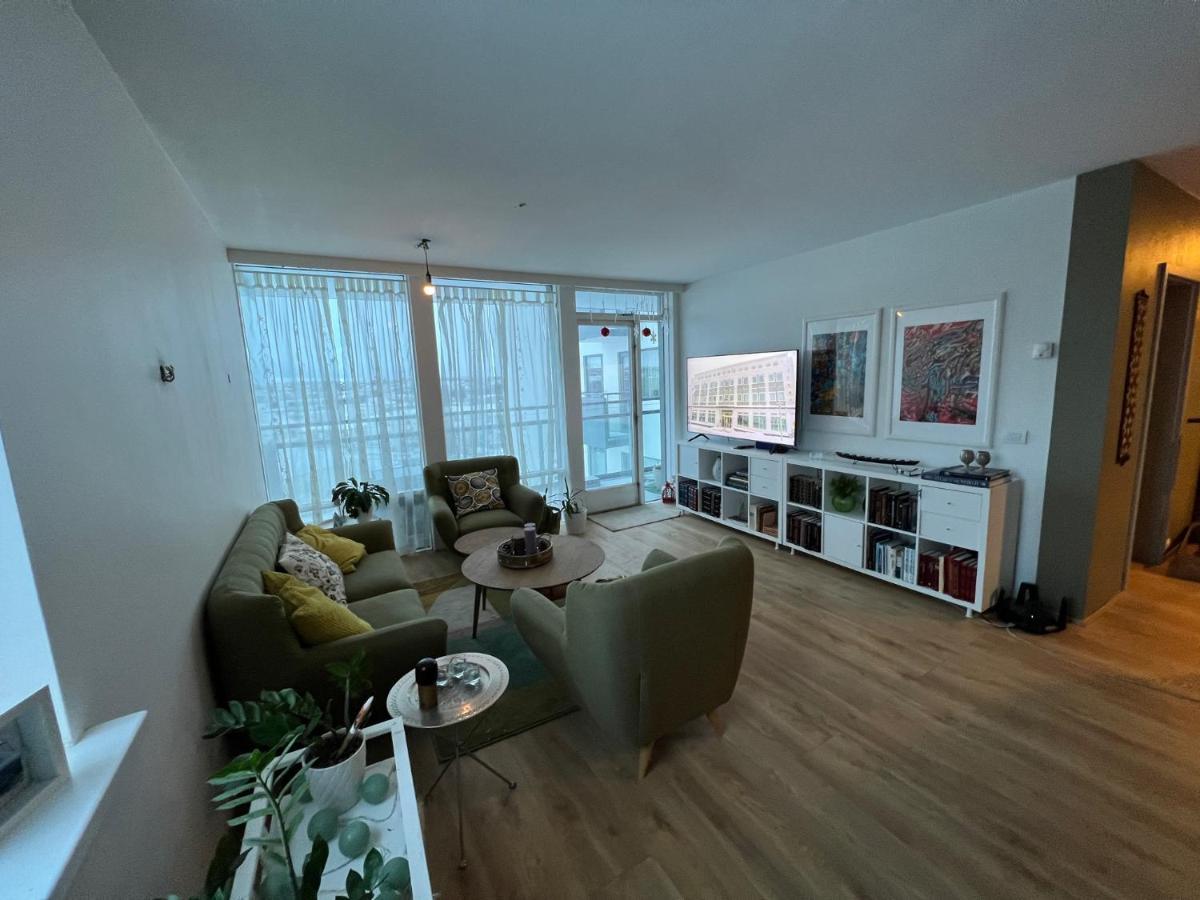 Jm Homestay - A Cozy Two Bedroom Apartment 레이캬비크 외부 사진