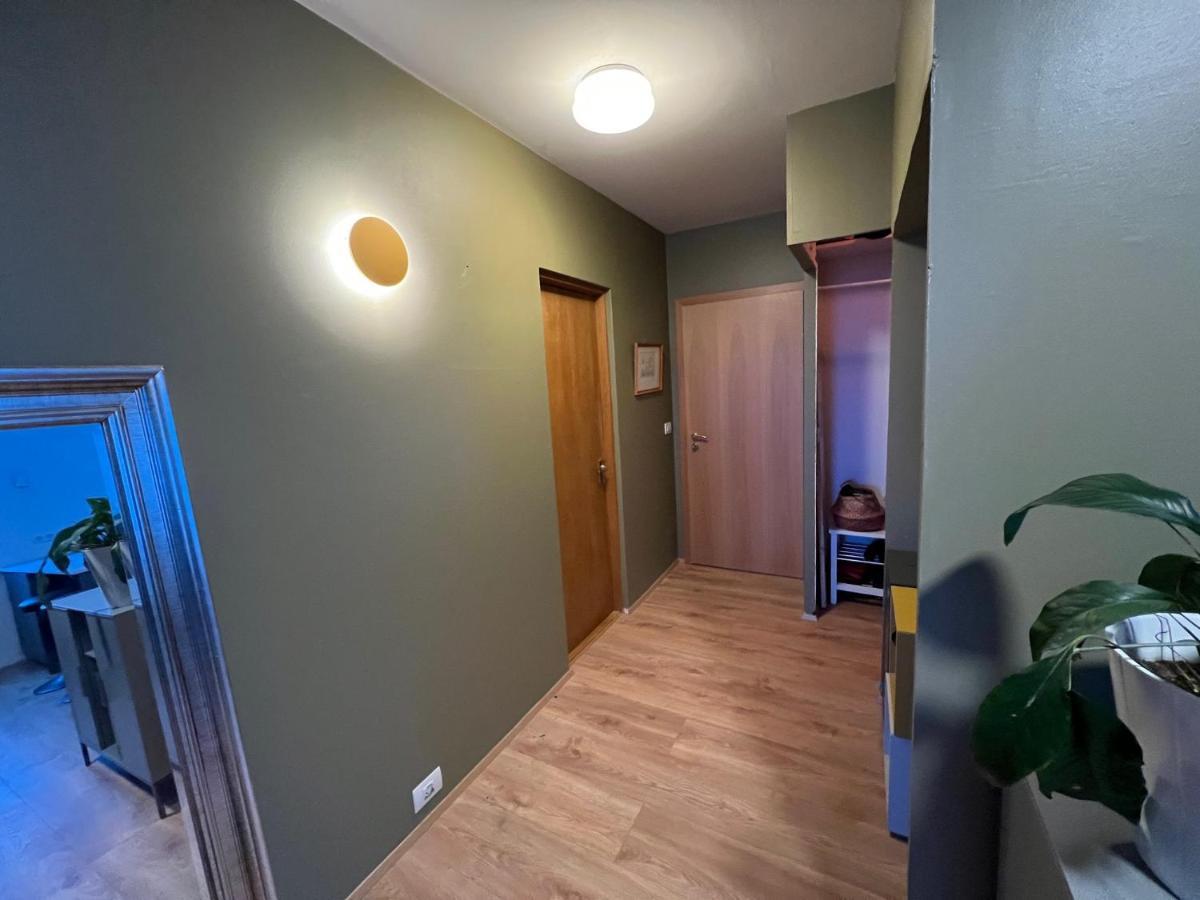 Jm Homestay - A Cozy Two Bedroom Apartment 레이캬비크 외부 사진