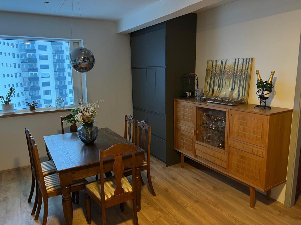 Jm Homestay - A Cozy Two Bedroom Apartment 레이캬비크 외부 사진