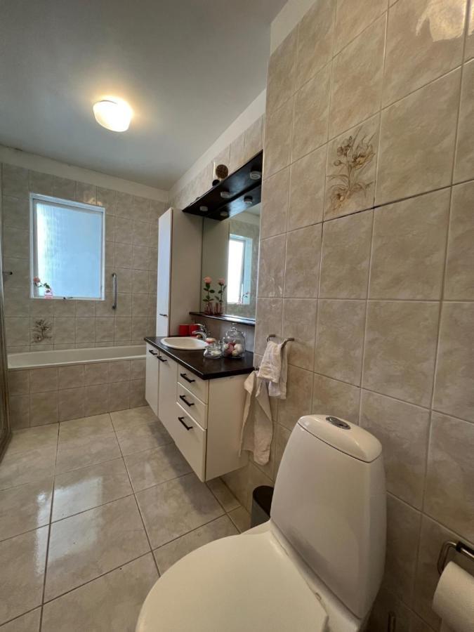 Jm Homestay - A Cozy Two Bedroom Apartment 레이캬비크 외부 사진